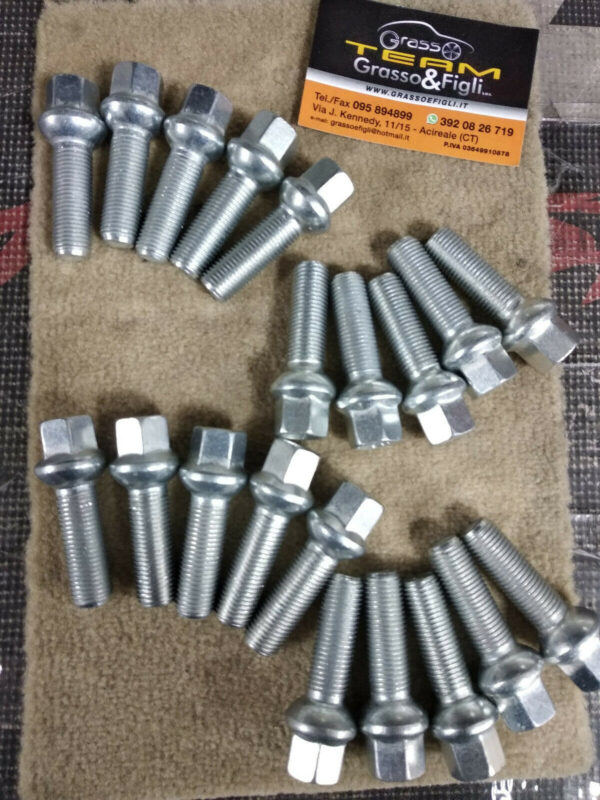 Bullone Ruota Sferico per Cerchi in Lega misura 14x1,50 Lunghezza 40 mm Chiave 17 Acciaio 10.9 ( testa bulloni lunghezza ) xb117