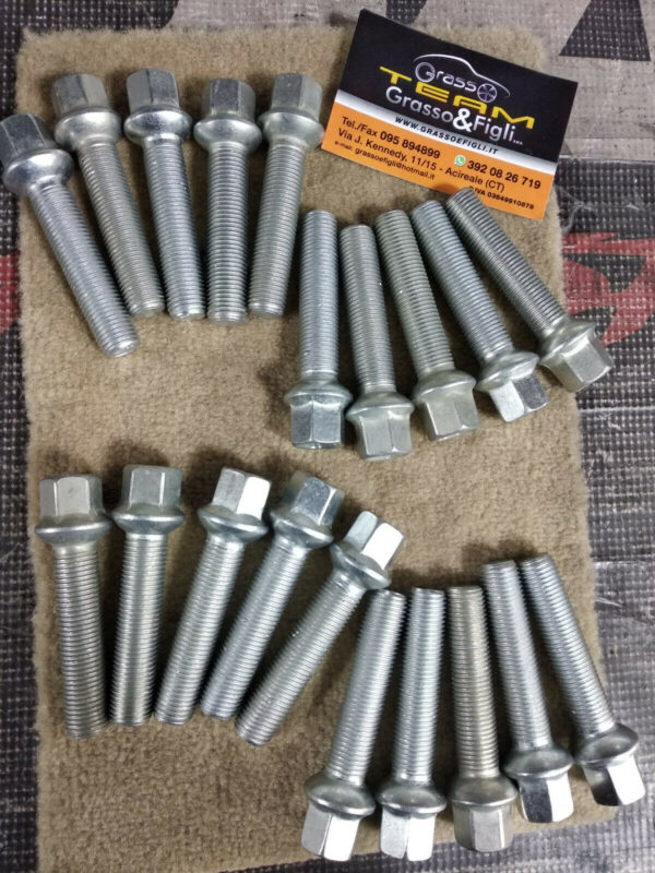 Bullone Ruota Sferico per Cerchi in Lega misura 14x1,50 Lunghezza 60 mm Chiave 17 Acciaio 10.9 ( testa bulloni ) xb97