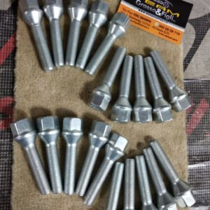 Bullone Ruota Conico per Cerchi in Lega misura 12x1,25 Lunghezza 50 mm Chiave 19 Acciaio 10.9 ( testa bulloni ) xb3
