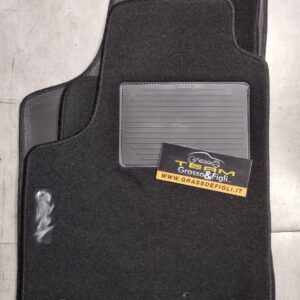Set Tappeti Auto Opel Meriva A dal 2003 al 2010 -  Moquette Nero con Rinforzo Battitacco e Velcro di fissaggio ricamato