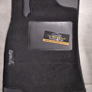 Set Tappeti Auto Mercedes Classe A W169 dal 2004 al 2012 -  Moquette Nero con Rinforzo Battitacco e Velcro di fissaggio ricamato