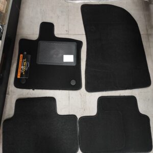 Set Tappeti Tappeto Auto tappeti in Moquette specifico Renault Captur 2020 Con bottoni  Serie completa ( anteriori + posteriore ) in moquette automobilistica di alta qualità (650 gr/mq) Provvisti di battitacco termosaldato